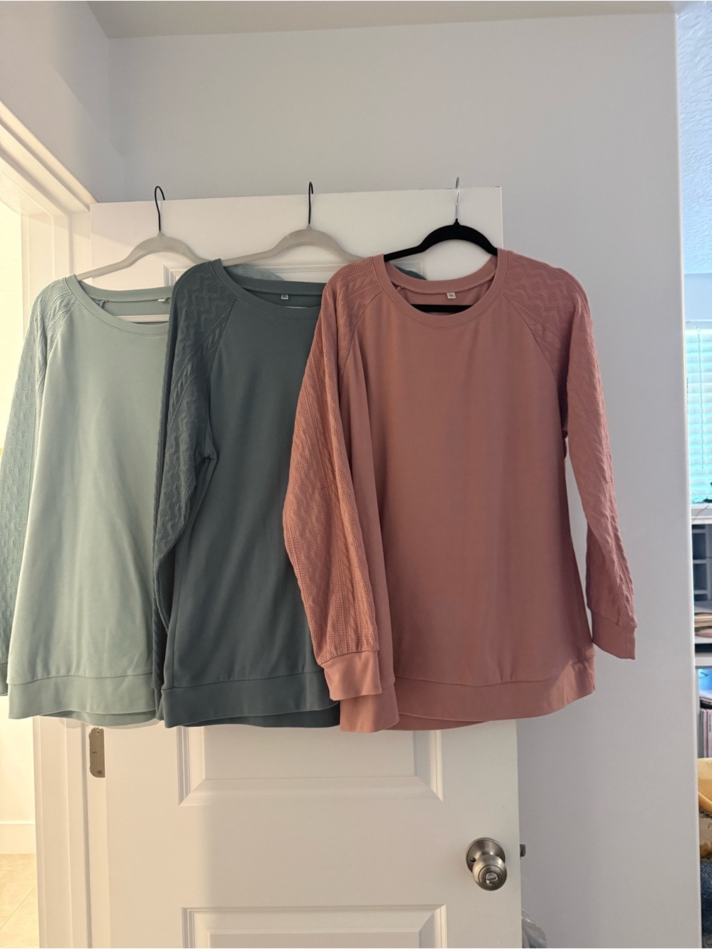 Women’s Quilted-Sleeve Pullover Sweater - Rose